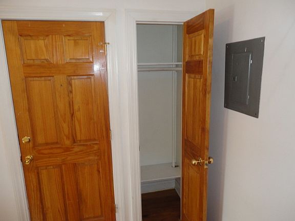 4th image of 606 Madison Ave APT 2R