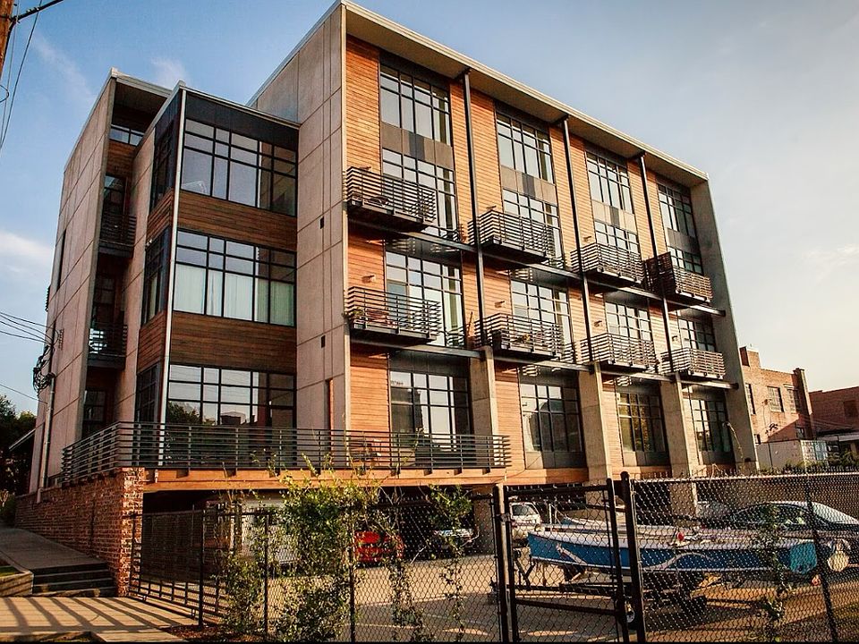 1st image of 2226 1st Ave S APT 207