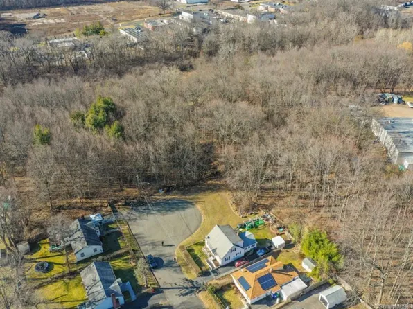 180 Brookline Avenue, Bloomfield, CT 06002