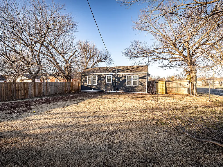 1702 NW Euclid Ave — Photo 27