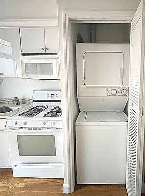 2nd image of 307 E 93rd St APT 1RW