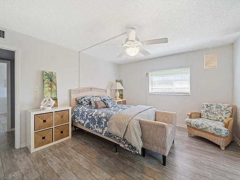 422 Blue Jay Ln — Photo 16