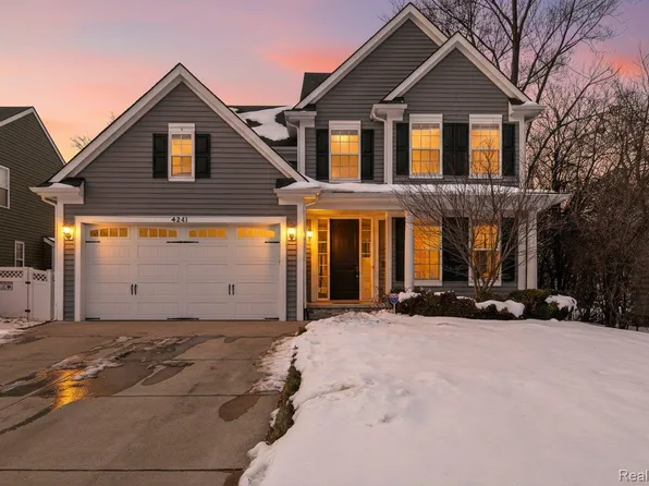 4241 Tonawanda Ave, Royal Oak, MI 48073