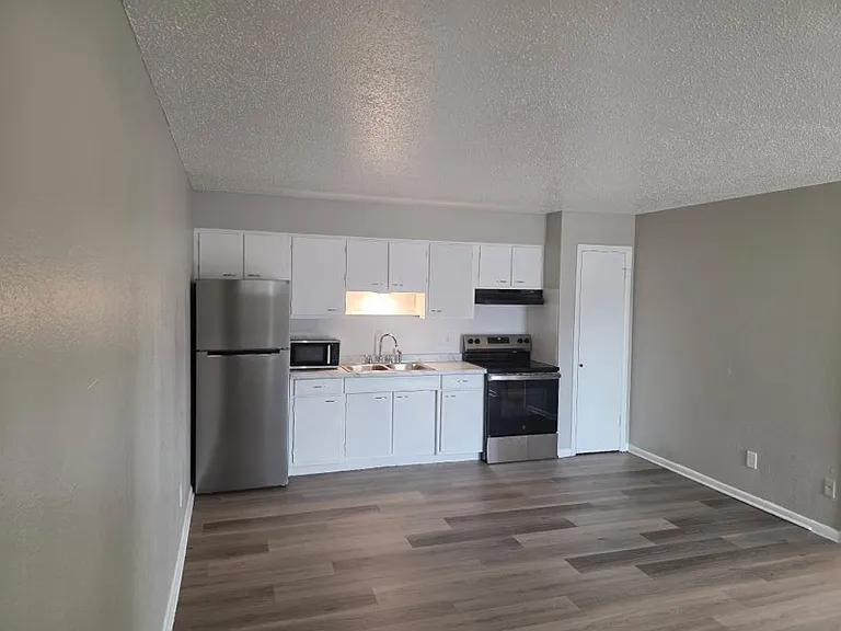 Morgan Terrace Apartments — Photo 20