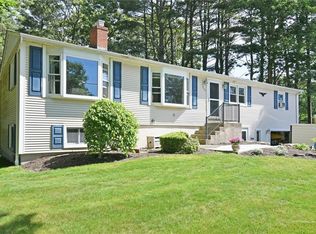 102 Evergreen Rd, North Kingstown, RI 02852
