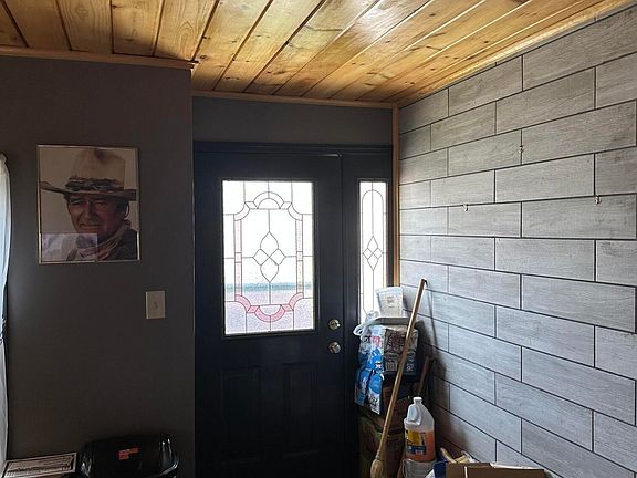 4th image of 636 E Lackawanna Ave
