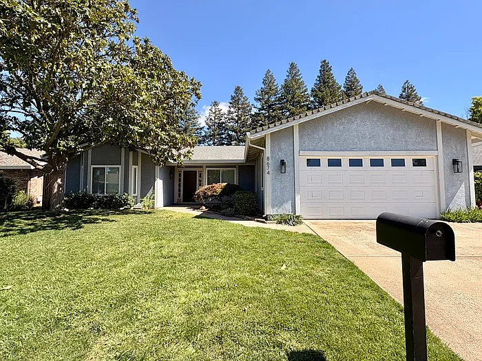 8674 Gaines Ave photo 1