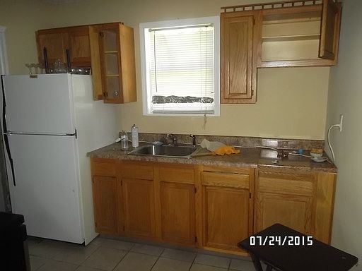 2nd image of 1834 N Centennial St