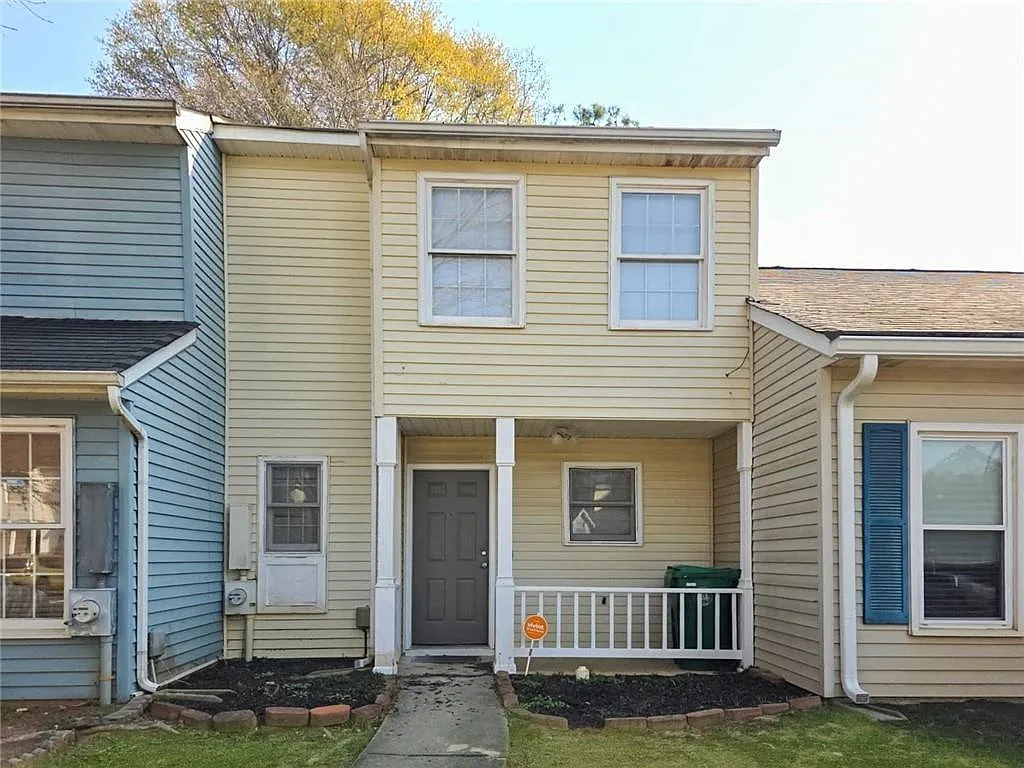 2 bed, 2.5 bath, 1176 sqft, $1,450 — Photo 2
