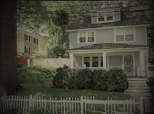 10 Dewitt Pl #2, New Rochelle, NY