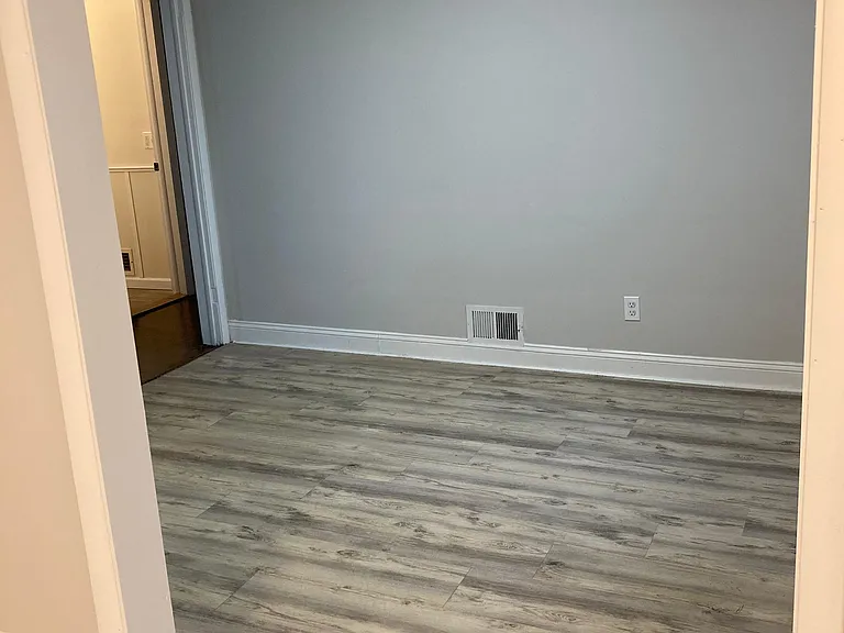 236 Clark Ave — Photo 10