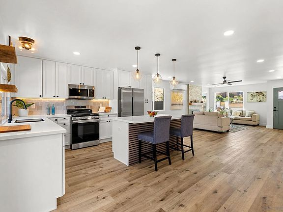 3rd image of 574 Kingswood St