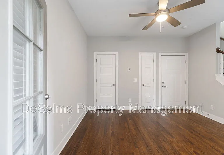 214 Porter Village Cir — Photo 4