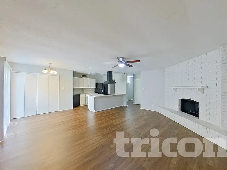 10022 Deer Hollow Dr — Photo 3