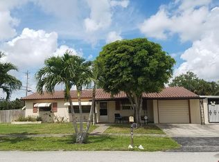 2217 E Palma Cir, West Palm Beach, FL 33415