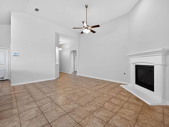 3rd image of 520 Pendennis Dr