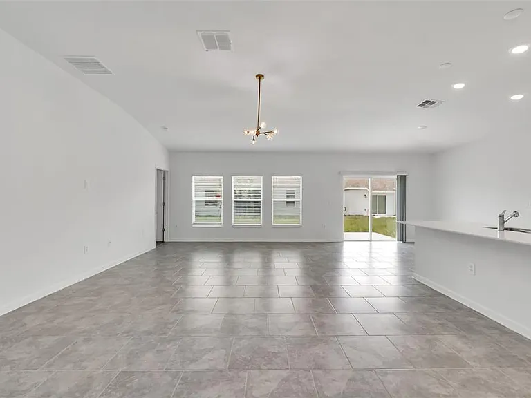 243 Hayley St — Photo 3