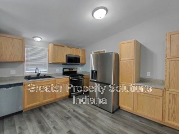 4th image of 2870 Vigo St