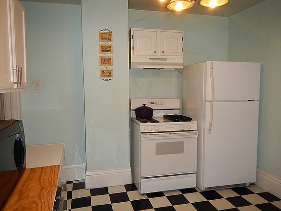4th image of 1000 1/2 E Jefferson St