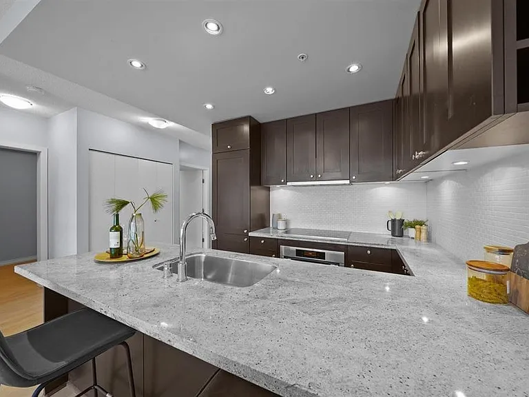 821 Cambie St #505 — Photo 3