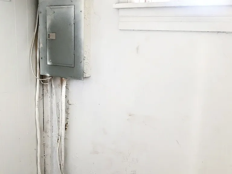 425 W Adams St #1 — Photo 8