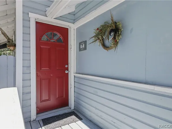 7 61st St, Yankeetown, FL 34498