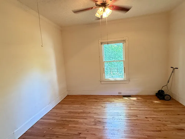 Large Front Bedroom