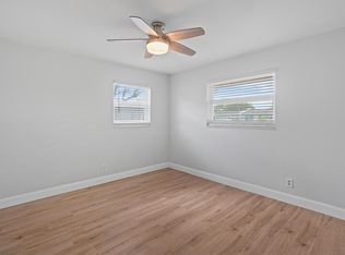 9 Robalo Ct, North Palm Beach, FL 33408