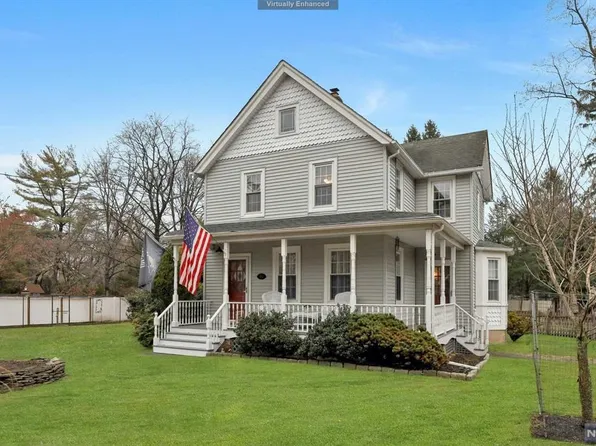 352 Cedar Ln, River Vale, NJ 07675