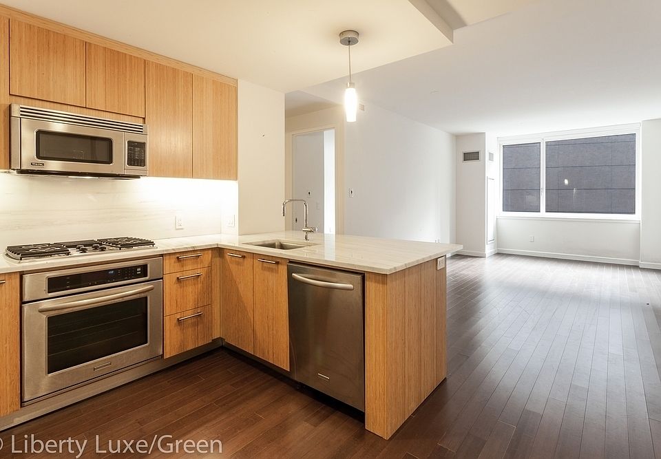 1st image of 200 N End Ave APT 6R