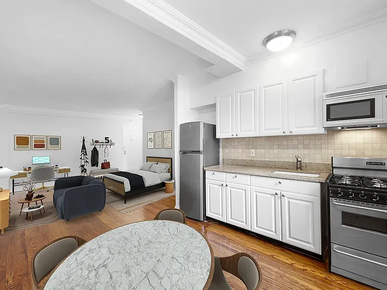 108 W 15th St #5J — Photo 3