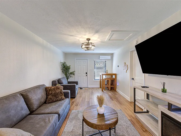 3201 Westridge St #A — Photo 3