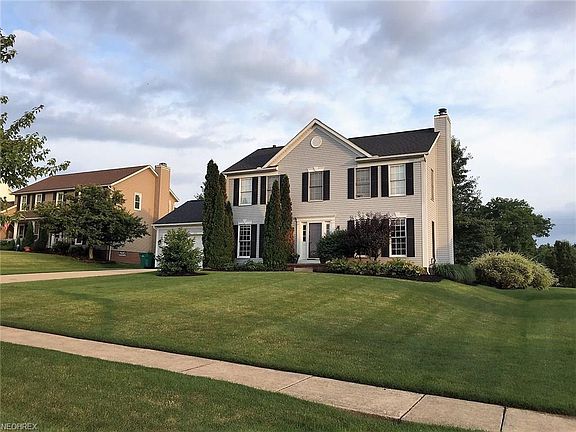 2nd image of 1652 Chestnut Trail Dr