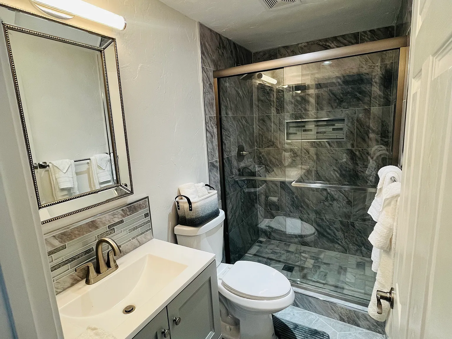 Studio, 305 sqft, $1,395 — Photo 3