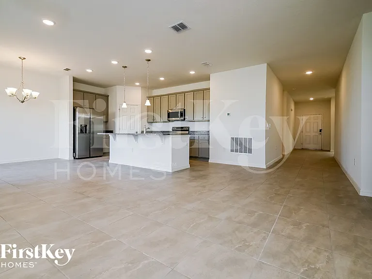 209 Windsor Reserve Dr — Photo 4