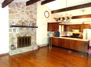 57 Mountain Valley Rd, Boiceville, NY 12412