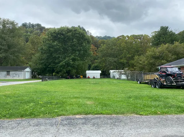 269 Bane Bottom Ave, Cedar Bluff, VA 24609