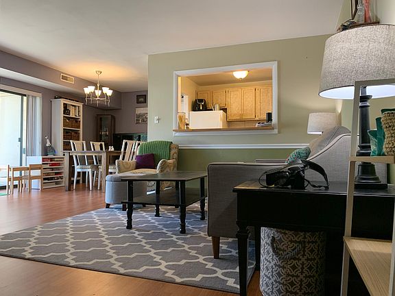 4th image of 6135 Leesburg Pike APT 206