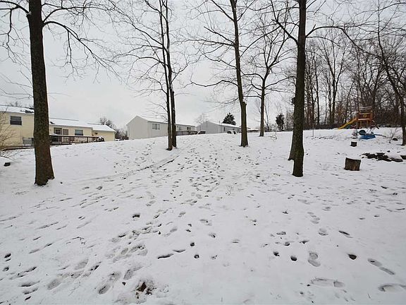5th image of 146 Hillwood Ct