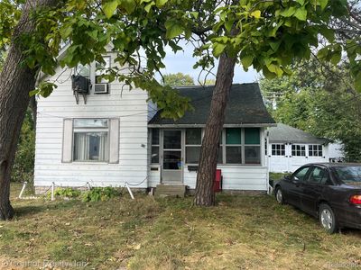 618 Green St, Algonac, MI, 48001