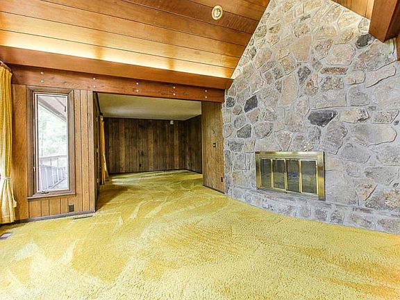 5th image of 5616 Glen Cove Dr