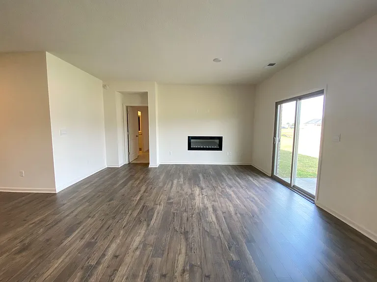 195 Daisy Dr — Photo 7