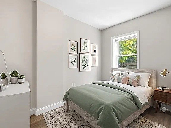 5th image of 191 Everett St APT 2