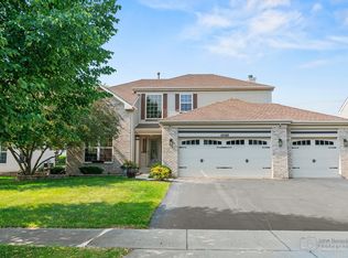 10568 Yellowstone Dr, Huntley, IL 60142