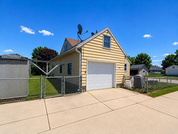 2nd image of 1319 Rublee STREET