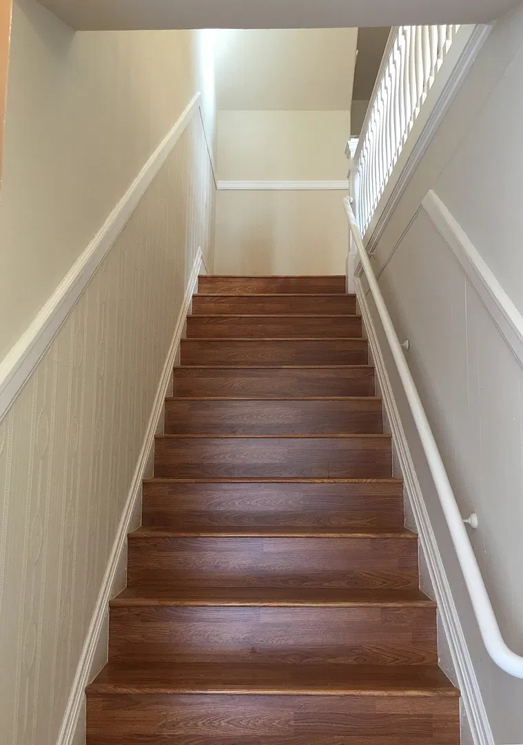 55-57 Ramona — Photo 2