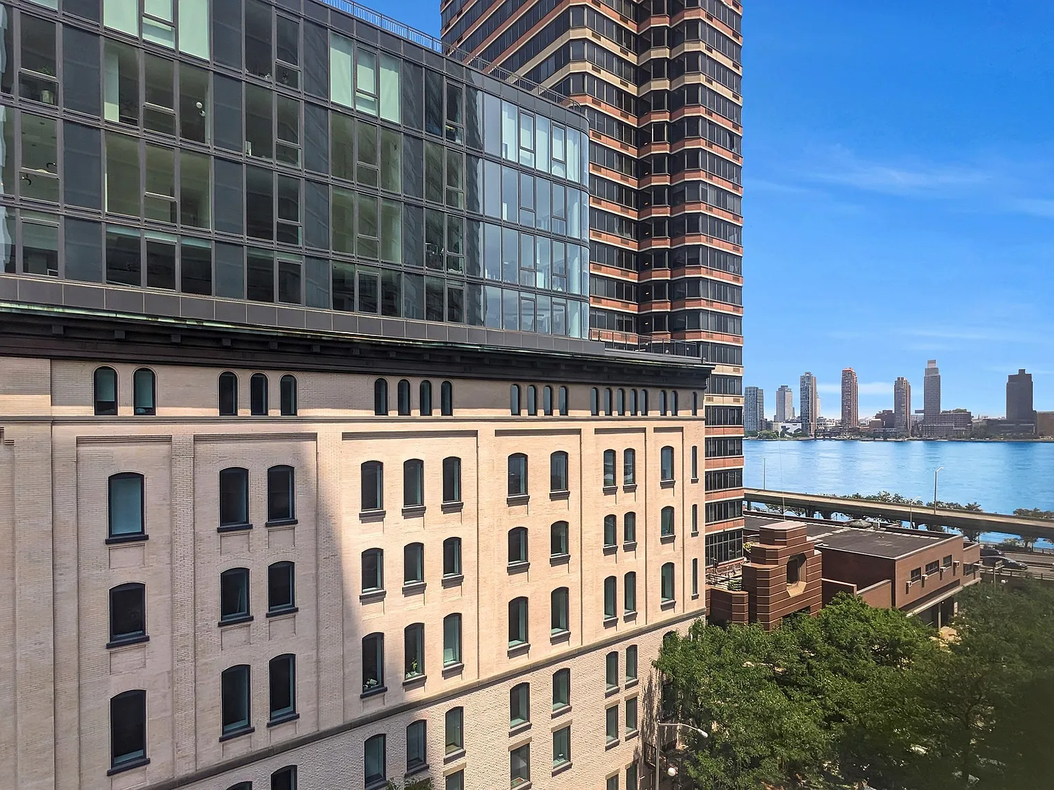 630 First Avenue — Photo 3