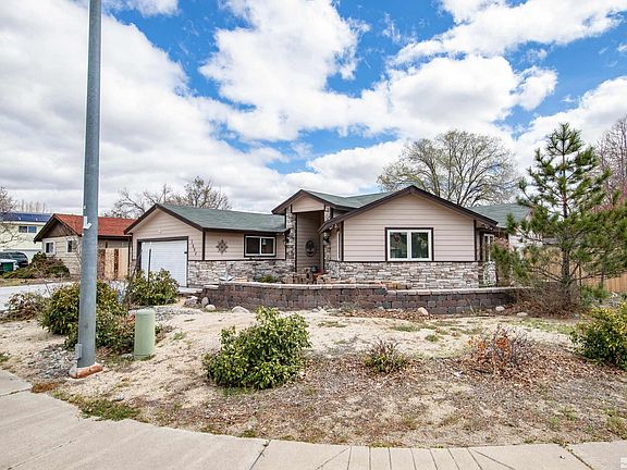 2nd image of 1604 Howard Dr