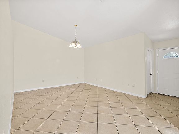 3rd image of 18 Prospect Ln #A