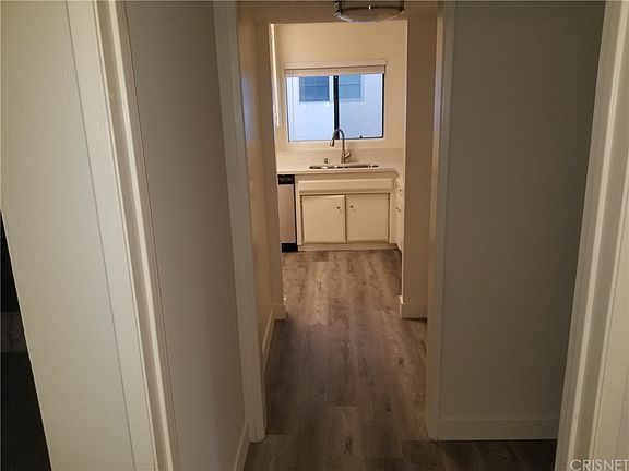 5th image of 4629 Coldwater Canyon Ave #204